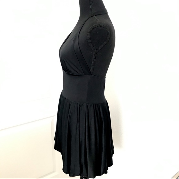 🥂Black Bubble Hem Halter Cocktail Dress Size M - Picture 9 of 10